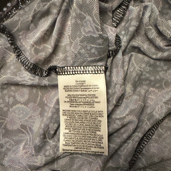 NWT BCBGeneration Women's Long Sleeve Mesh Turtleneck Top - Picture 5 of 6